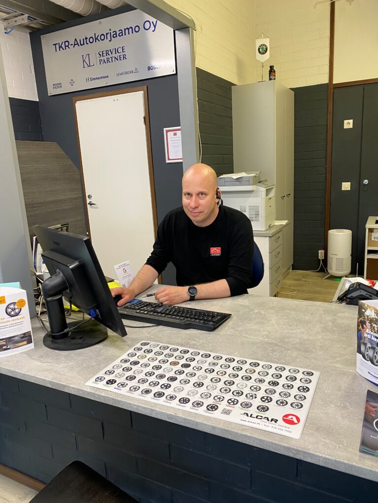 RengasCenter Saarijärvi, TKR-Autokorjaamo Oy